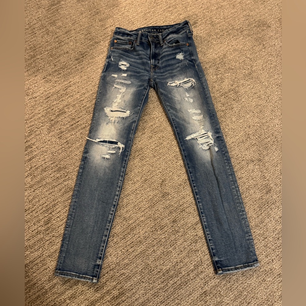 American Eagle Distressed Blue Jeans 30 x 32